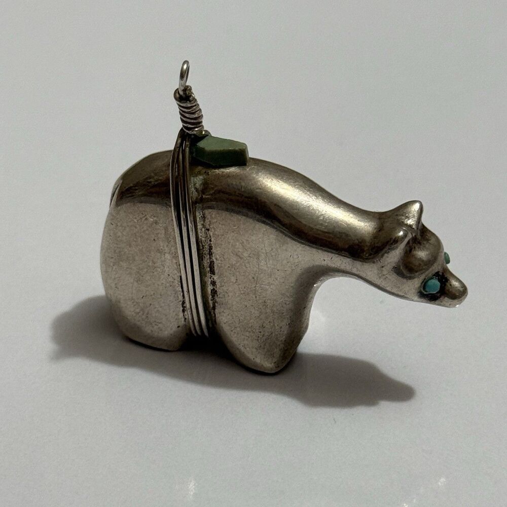 Vintage Native American Heavy Sterling Bear With Turquoise Eyes 27.5 Grams